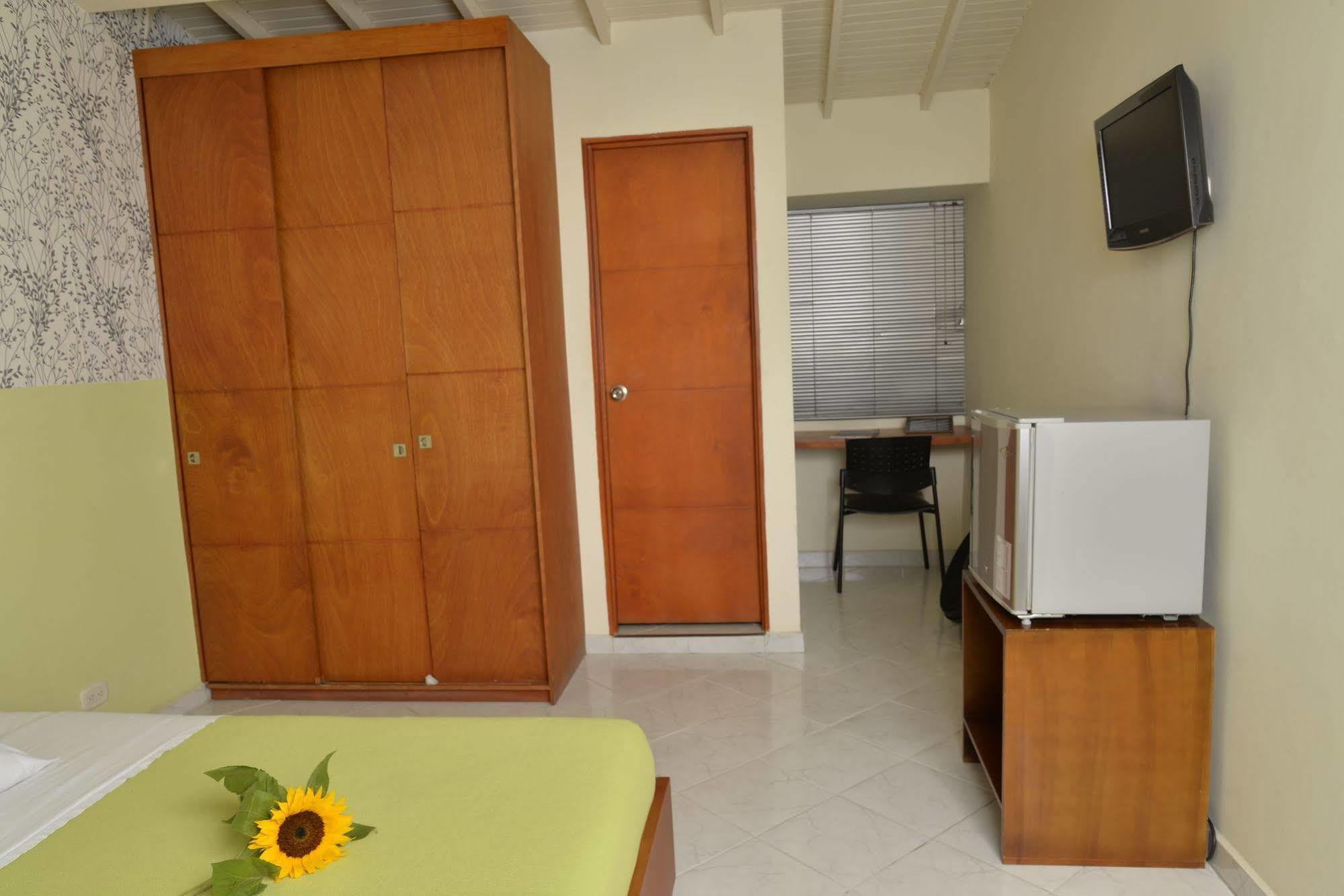 Casa Portico Hotel เมเดยิน ภายนอก รูปภาพ
